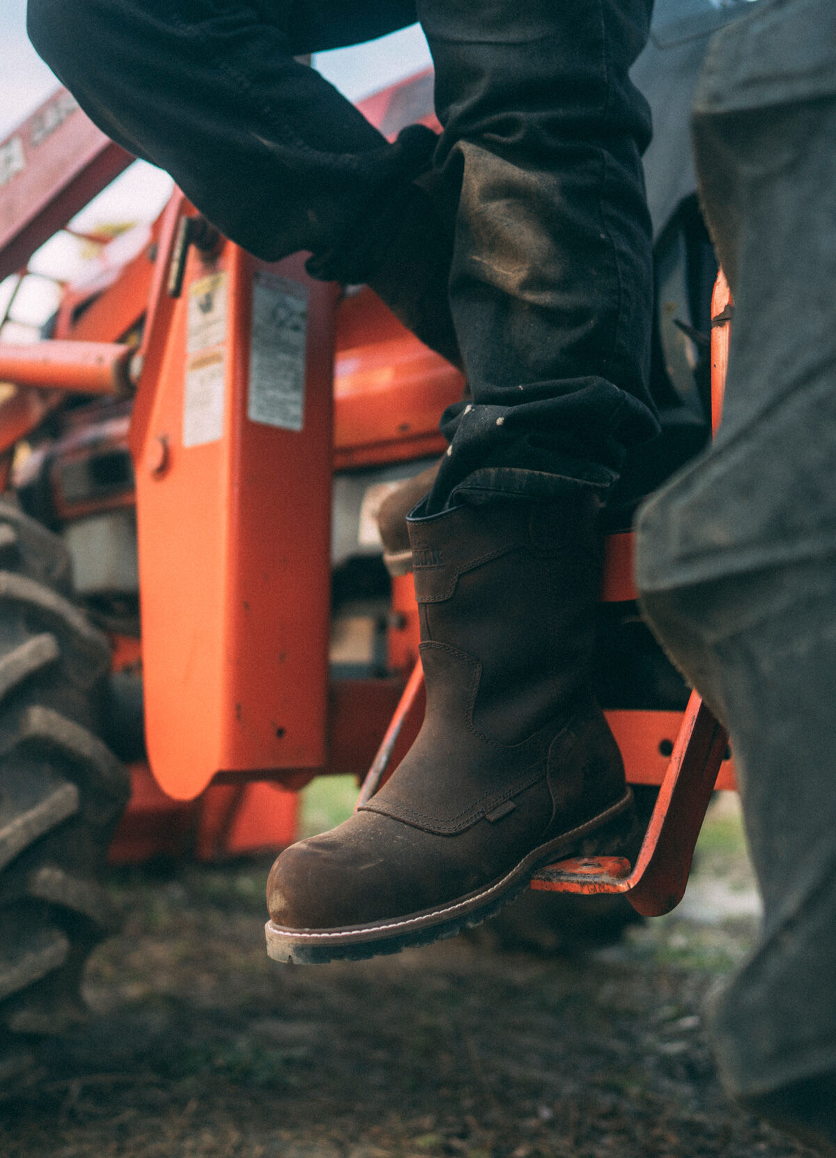 Men's Kodiak McKinney Wellington Waterproof Composite Toe Pull-On Safety Work Boot Dark Brown