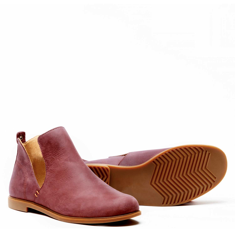 Women’s Kodiak Low-Rider V Cut Boot image number 1