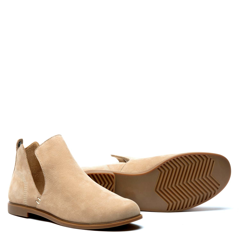 Women’s Kodiak Low-Rider V Cut Boot image number 1