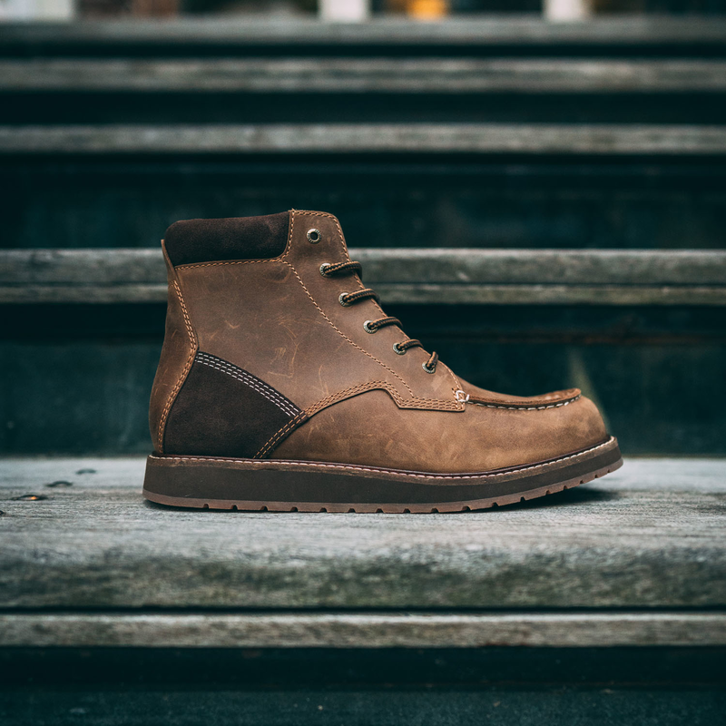 Men's moc discount toe chukka boots